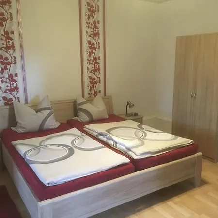 Two Separate Under One Roof Holiday home Trendelburg