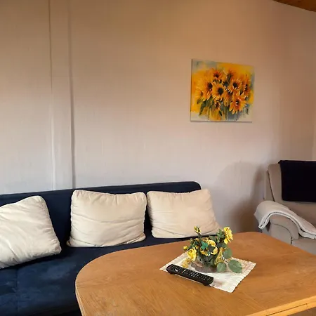 度假居 Two Separate Under One Roof