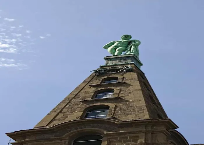 Two Separate Under One Roof بيت للعطل