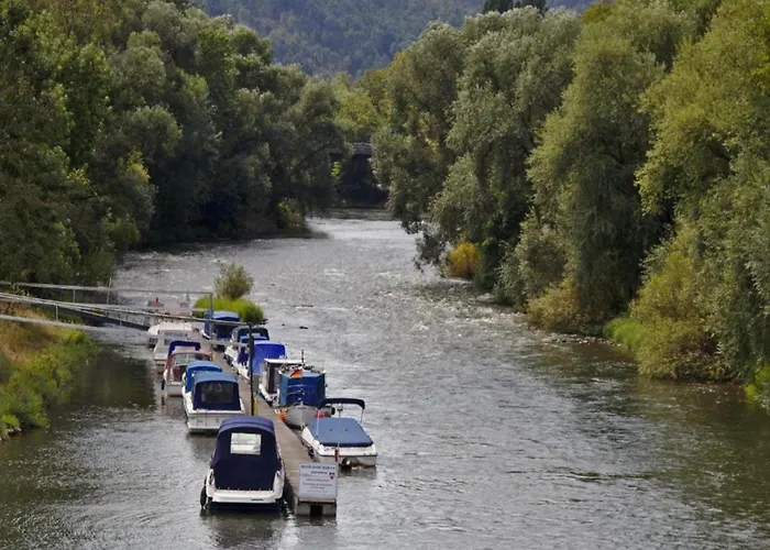 Two Separate Under One Roof بيت للعطل Trendelburg